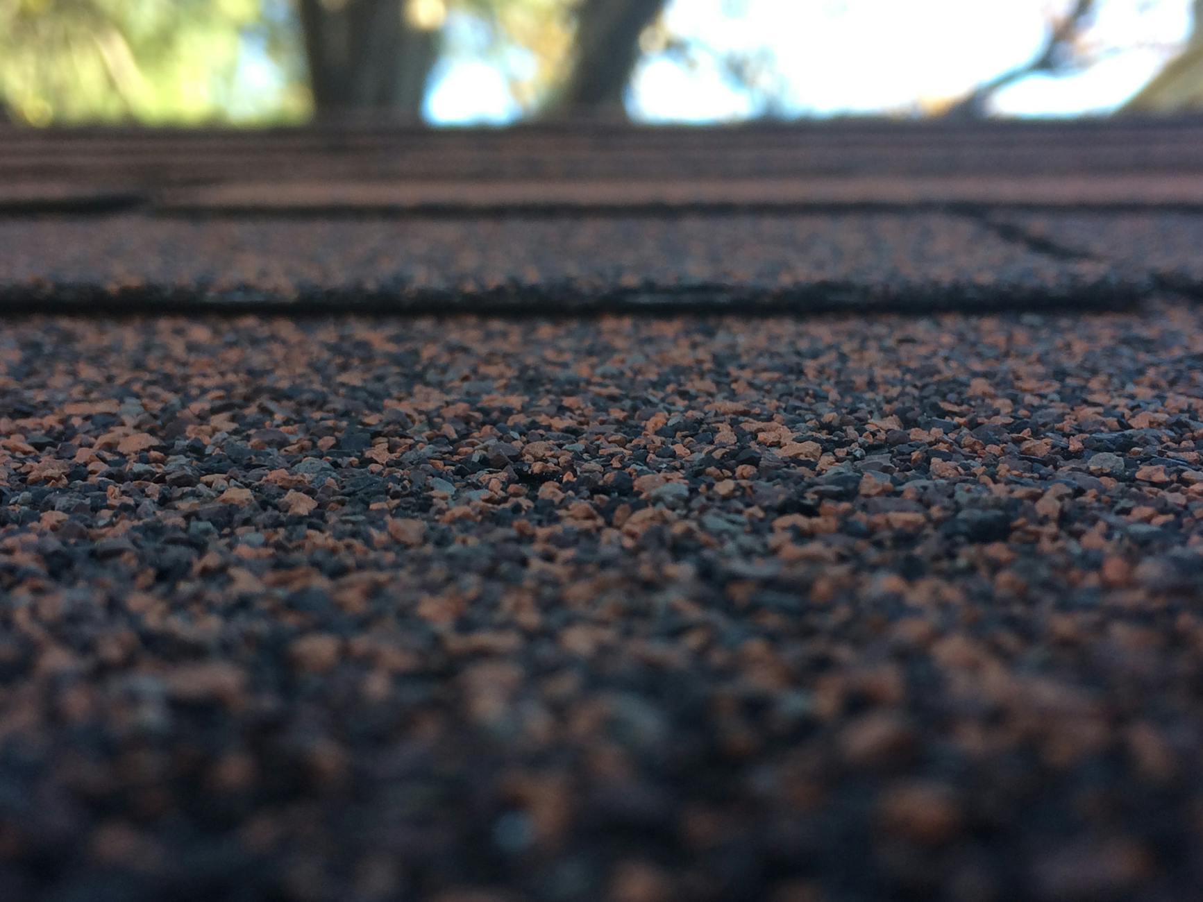 Asphalt shingle roofing materials